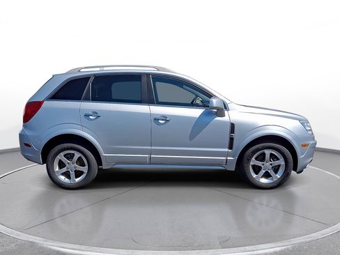 Used 2014 Chevrolet Captiva Sport LT w/ Convenience Package FWD image 9