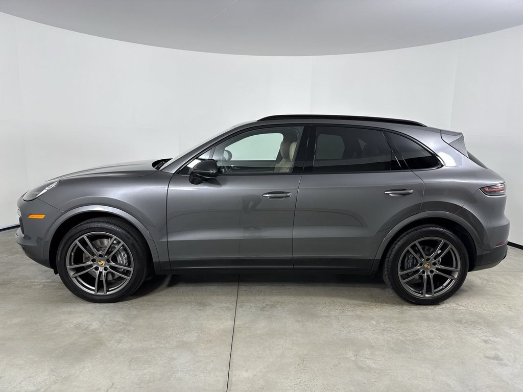 Certified 2023 Porsche Cayenne AWD/4WD image 2