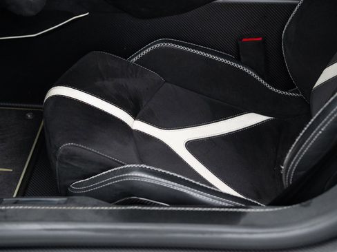 Used 2021 Lamborghini Aventador SVJ image 49