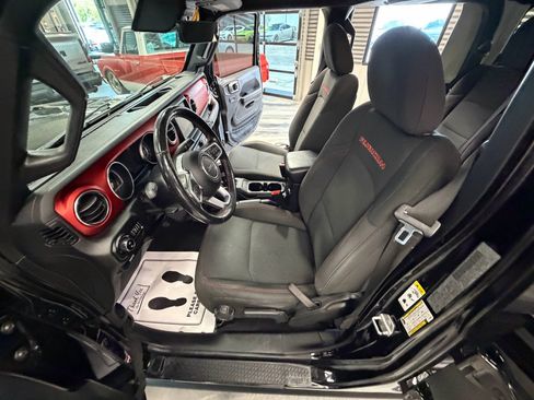 Used 2020 Jeep Gladiator Rubicon AWD/4WD image 59