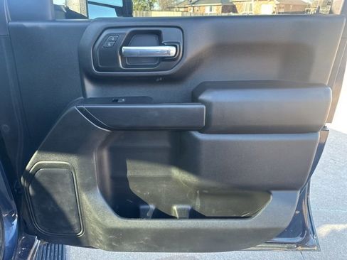Used 2020 Chevrolet Silverado 2500 Custom w/ Custom Convenience Package image 22