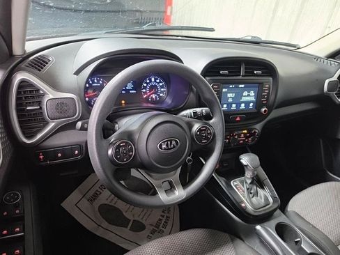 Used 2021 Kia Soul LX FWD image 5
