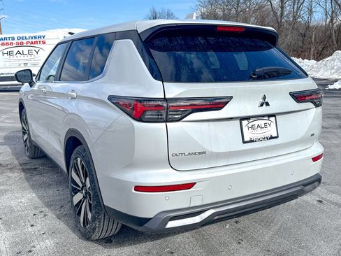 New 2026 Mitsubishi Outlander SE AWD/4WD image 5