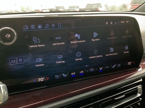 New 2026 Chevrolet Traverse RS w/ LPO, Floor Liner Package FWD image 34