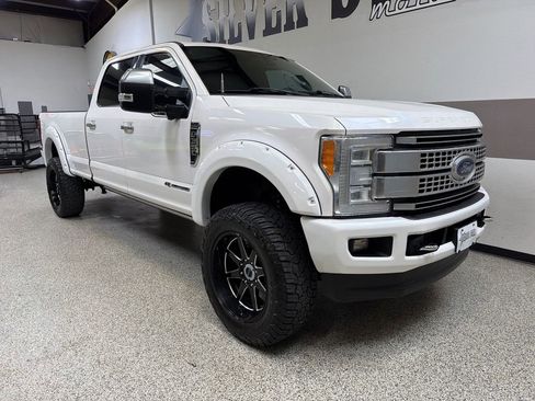 Used 2018 Ford F350 Platinum w/ Platinum Ultimate Package AWD/4WD image 32