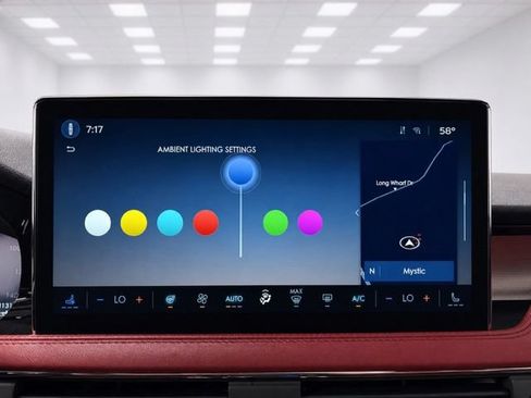 Used 2025 Lincoln Corsair Reserve w/ Equipment Group 202A AWD/4WD image 29