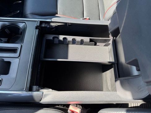 Used 2023 Ford F150 Lariat image 28