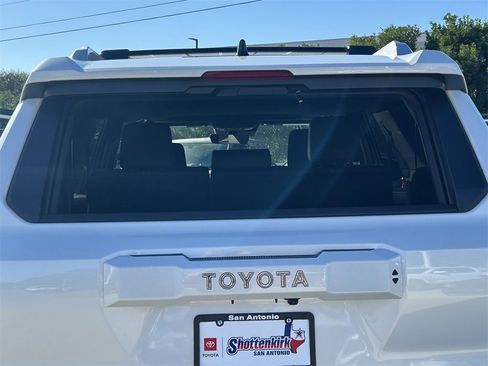Used 2025 Toyota 4Runner Limited image 15