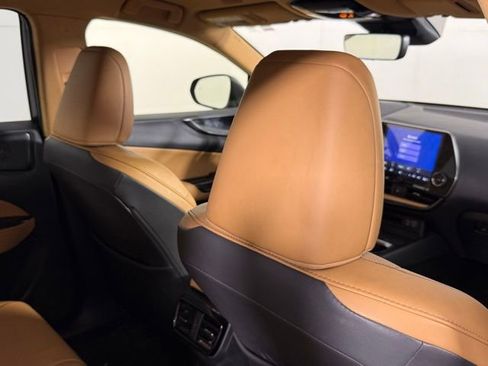 Used 2023 Lexus NX 250 FWD w/ Towing Package (2000 Lbs) image 27