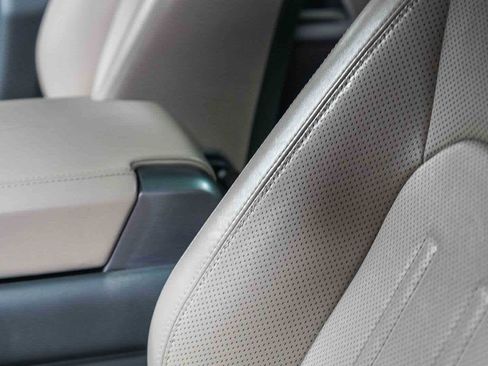 Used 2020 Land Rover Defender 110 HSE image 23