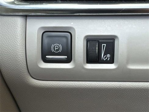 Used 2019 Cadillac XT4 Luxury w/ Trailering Package image 17