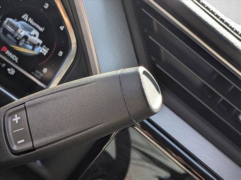 Used 2024 GMC Sierra 2500 Denali w/ Denali Reserve Package image 11