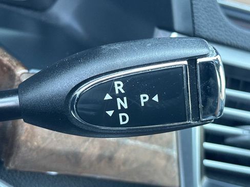 Used 2013 Mercedes-Benz E 350 4MATIC Sedan image 27