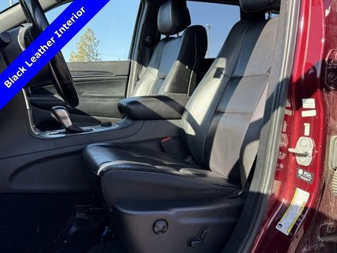 Used 2021 Jeep Grand Cherokee Limited image 2