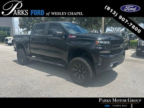 Used 2020 Chevrolet Silverado 1500 RST AWD/4WD image 5