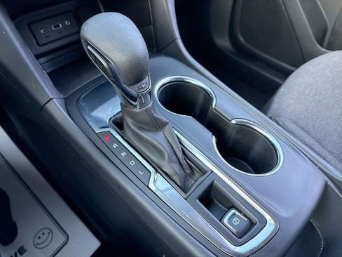 Used 2023 Chevrolet Equinox LT image 20