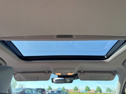 Used 2018 Honda Accord Touring image 5