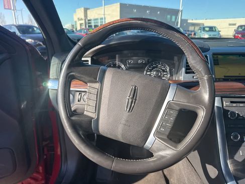 Used 2009 Lincoln MKS AWD image 21