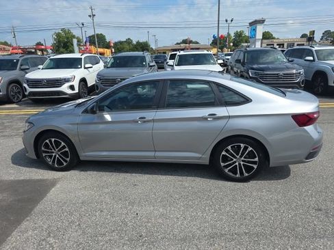 Used 2025 Volkswagen Jetta Sport FWD image 6