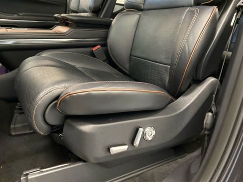 New 2025 Lincoln Navigator L Black Label image 22