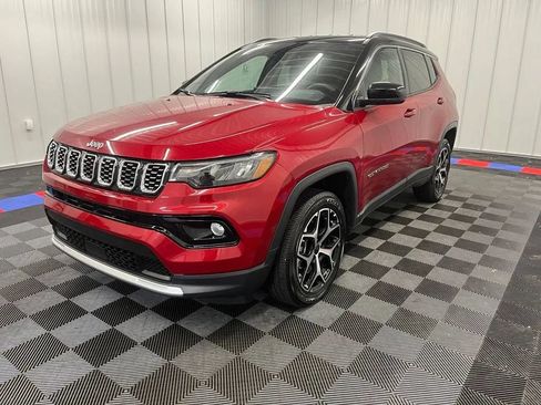 Used 2025 Jeep Compass Limited AWD/4WD image 8