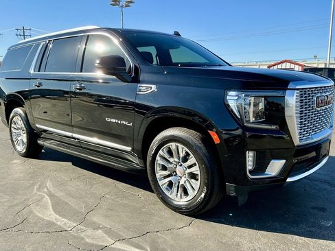 Used 2021 GMC Yukon XL Denali image 6