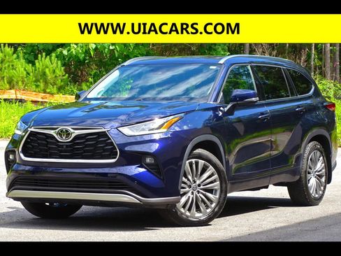 Used 2022 Toyota Highlander Platinum image 1