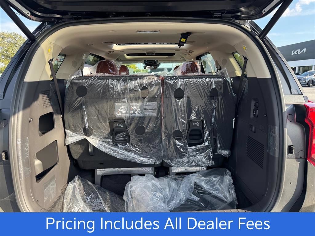 New 2027 Kia Carnival SX FWD image 7