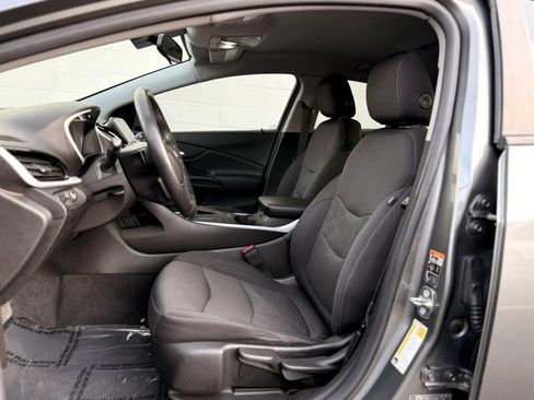 Used 2017 Chevrolet Volt LT FWD image 17
