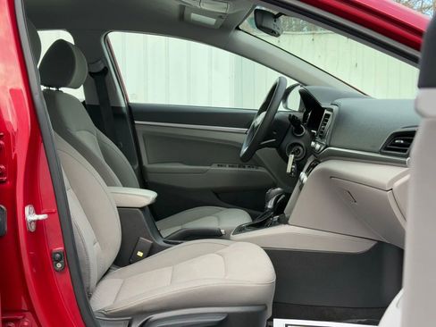 Used 2020 Hyundai Elantra SEL image 17
