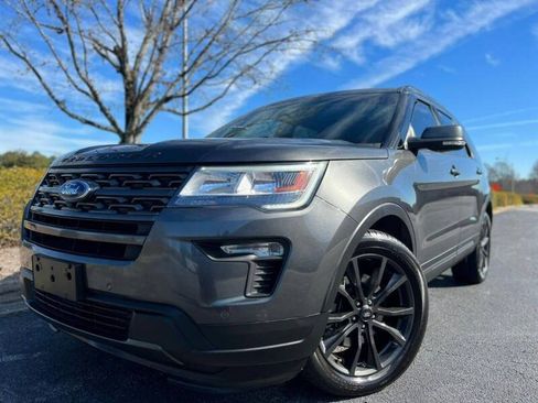 Used 2018 Ford Explorer XLT w/ Equipment Group 202A FWD image 1