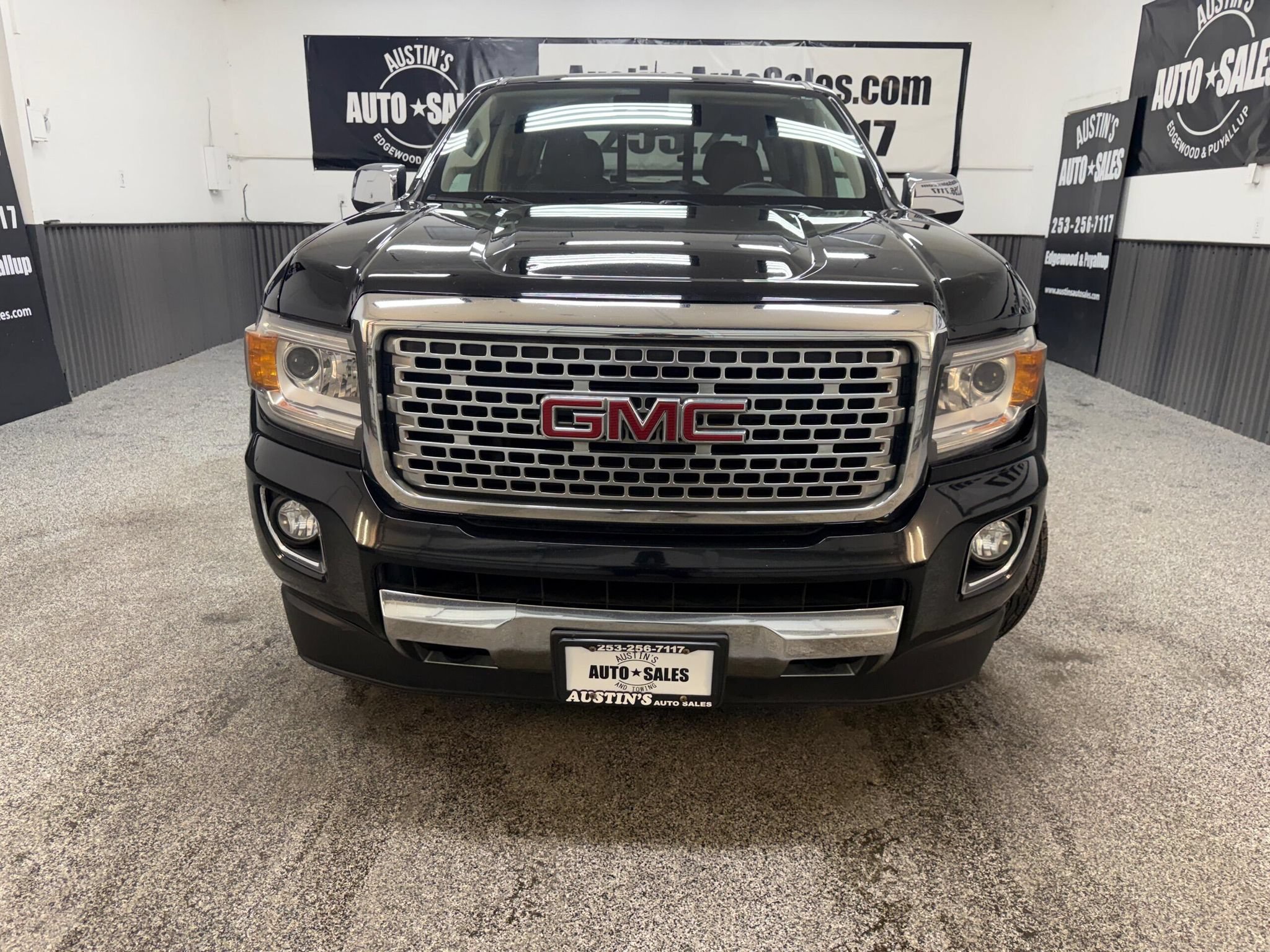 Used 2018 GMC Canyon Denali AWD/4WD image 2