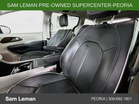 Used 2024 Chrysler Pacifica Limited w/ Trailer Tow Group FWD image 20