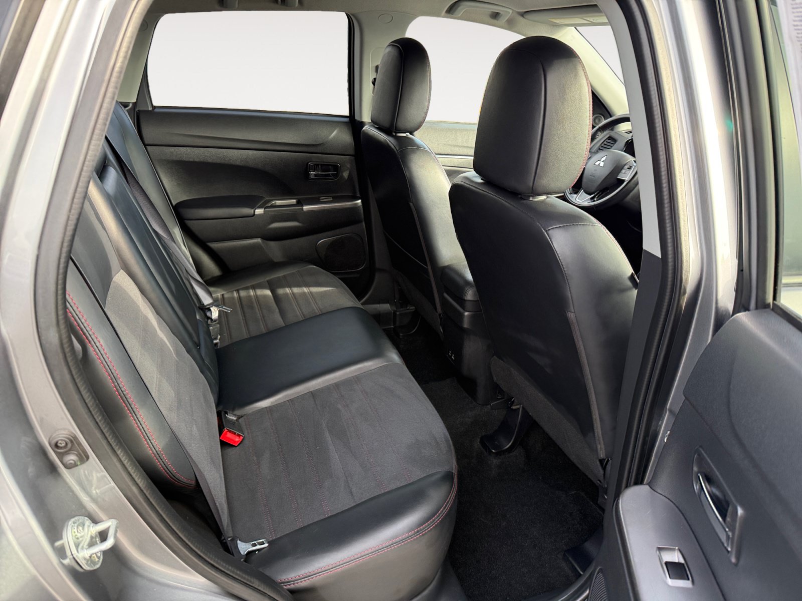 Used 2024 Mitsubishi Outlander Sport SE AWD/4WD image 18