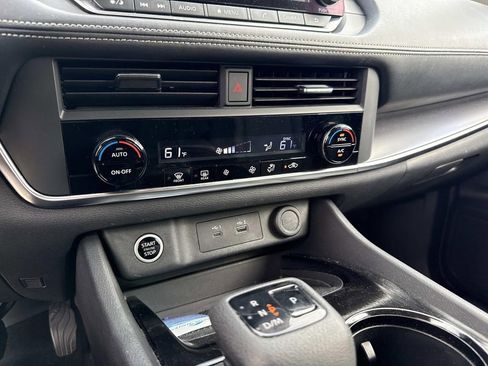 Certified 2023 Nissan Rogue SV image 25