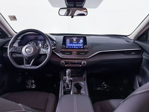 Certified 2025 Nissan Altima 2.5 S image 13