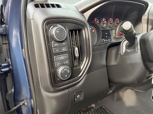 Used 2021 Chevrolet Silverado 1500 Custom image 17