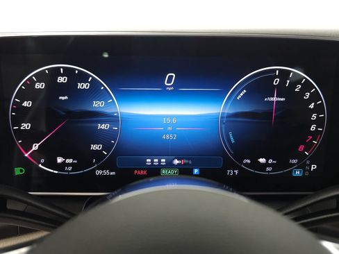 Used 2025 Mercedes-Benz GLC 350e 4MATIC image 14