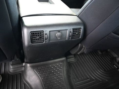 Used 2019 Toyota Tundra SR5 AWD/4WD image 27