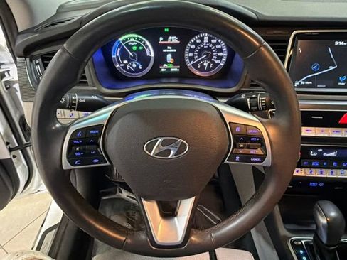 Used 2019 Hyundai Sonata Limited FWD image 13