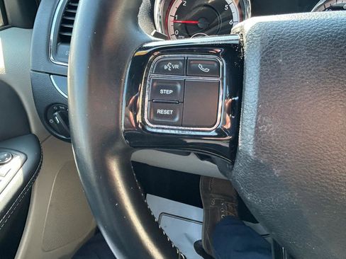 Used 2016 Dodge Grand Caravan SE FWD image 18