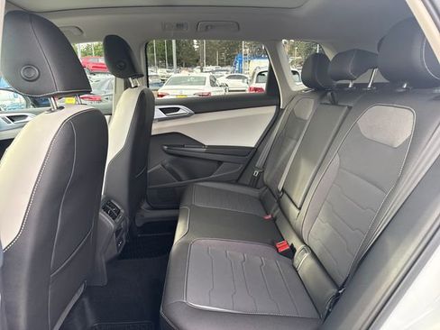 New 2026 Volkswagen Taos SE AWD/4WD image 15