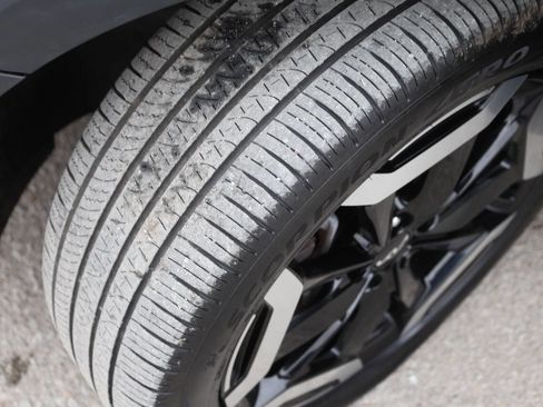 Used 2024 Kia Telluride S image 25