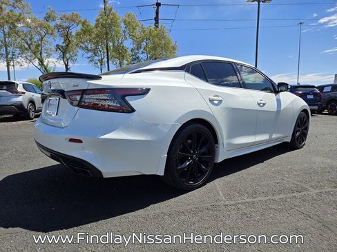 Used 2023 Nissan Maxima SR w/ Sport Mat Group FWD image 6