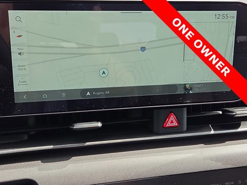 Used 2025 Kia Carnival EX image 19