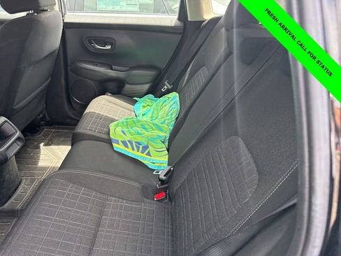 Used 2023 Honda HR-V LX image 11