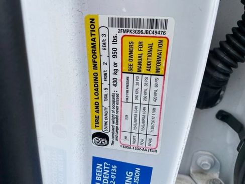 Used 2018 Ford Edge SE FWD image 27