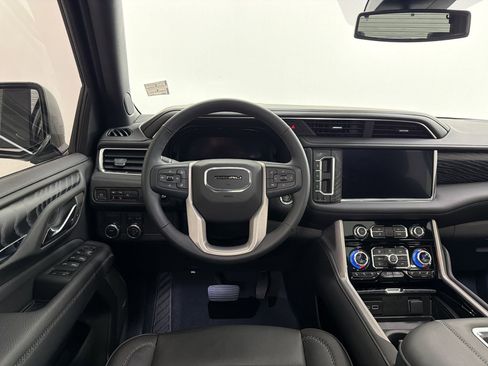 Used 2023 GMC Yukon Denali w/ LPO, Floor Liner Package RWD image 29