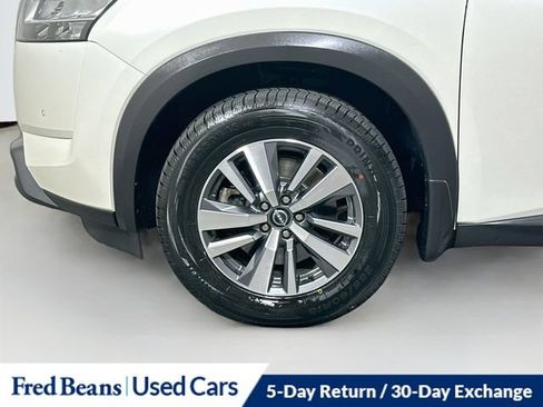 Certified 2024 Nissan Pathfinder SL AWD/4WD image 39