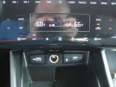 Used 2023 Hyundai Santa Cruz SEL Premium AWD/4WD image 40